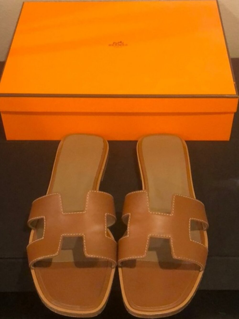 Hermès Oran Gold Piqûres Écrues Tan Sandals - Picture 2 of 5